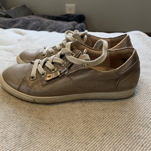 Paul Green sneakers fits 5.5